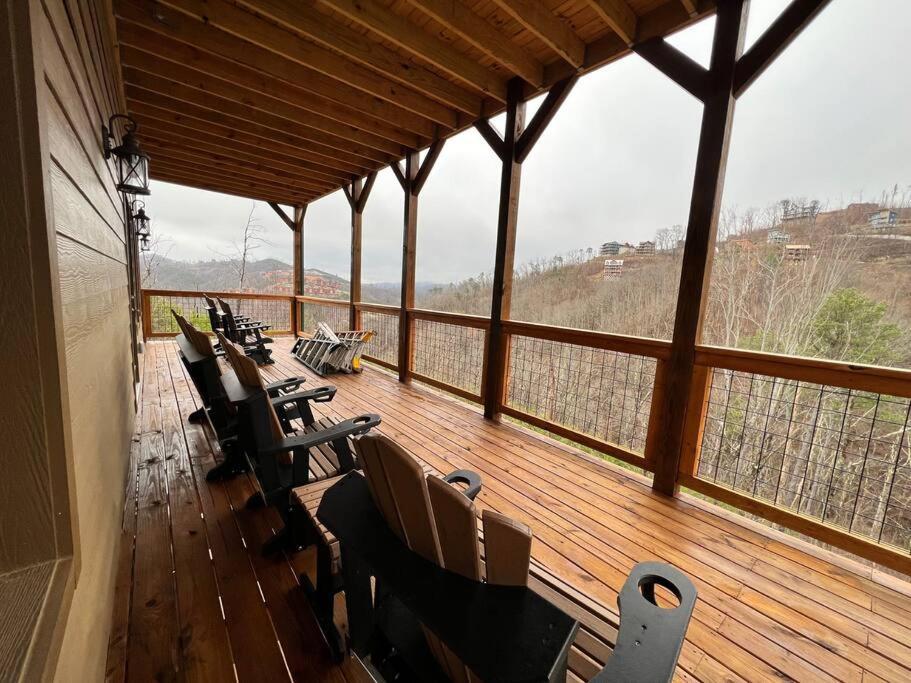 * * 4 Master Bedrooms, Views, Theater, Arcade, Evc Gatlinburg Esterno foto