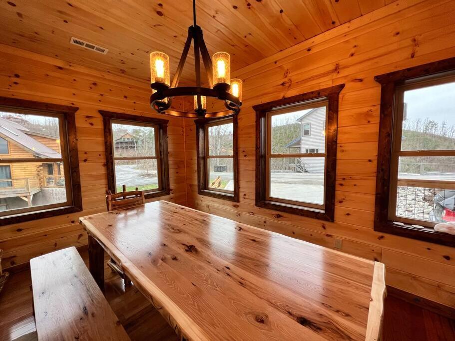 * * 4 Master Bedrooms, Views, Theater, Arcade, Evc Gatlinburg Esterno foto