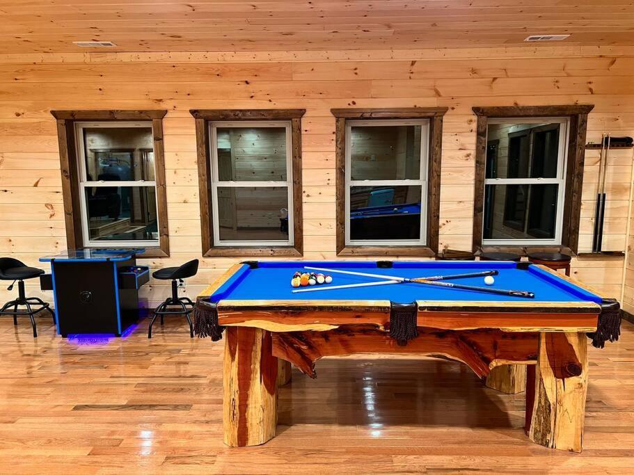 * * 4 Master Bedrooms, Views, Theater, Arcade, Evc Gatlinburg Esterno foto