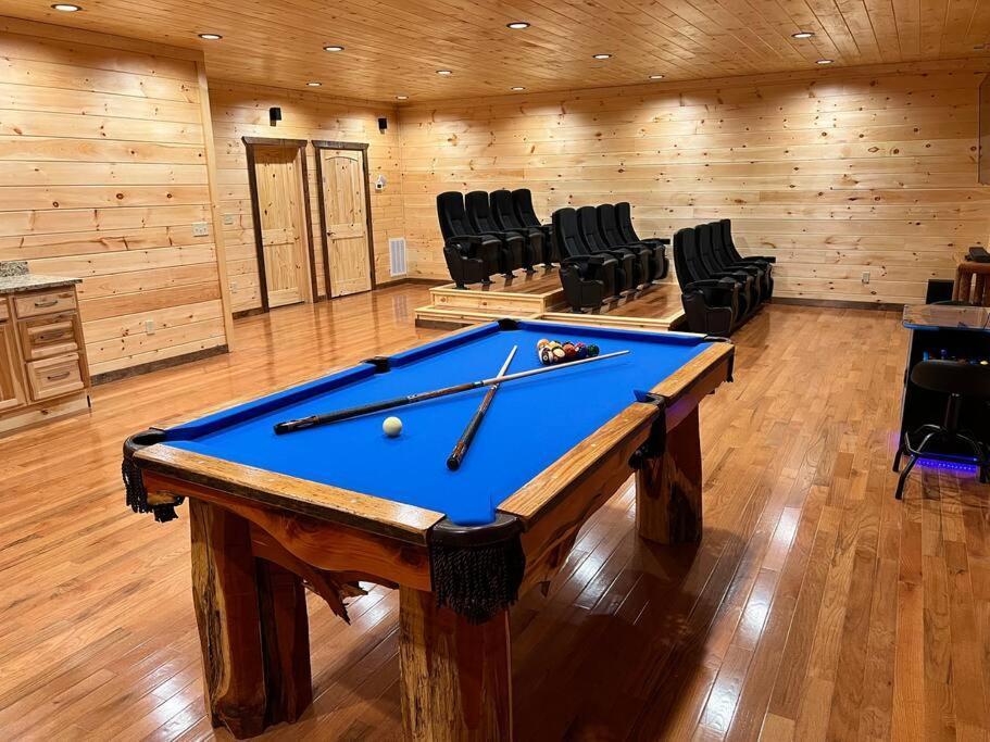 * * 4 Master Bedrooms, Views, Theater, Arcade, Evc Gatlinburg Esterno foto