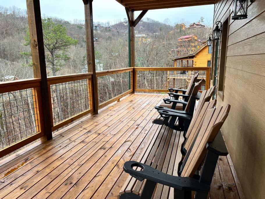 * * 4 Master Bedrooms, Views, Theater, Arcade, Evc Gatlinburg Esterno foto