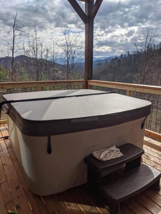 * * 4 Master Bedrooms, Views, Theater, Arcade, Evc Gatlinburg Esterno foto