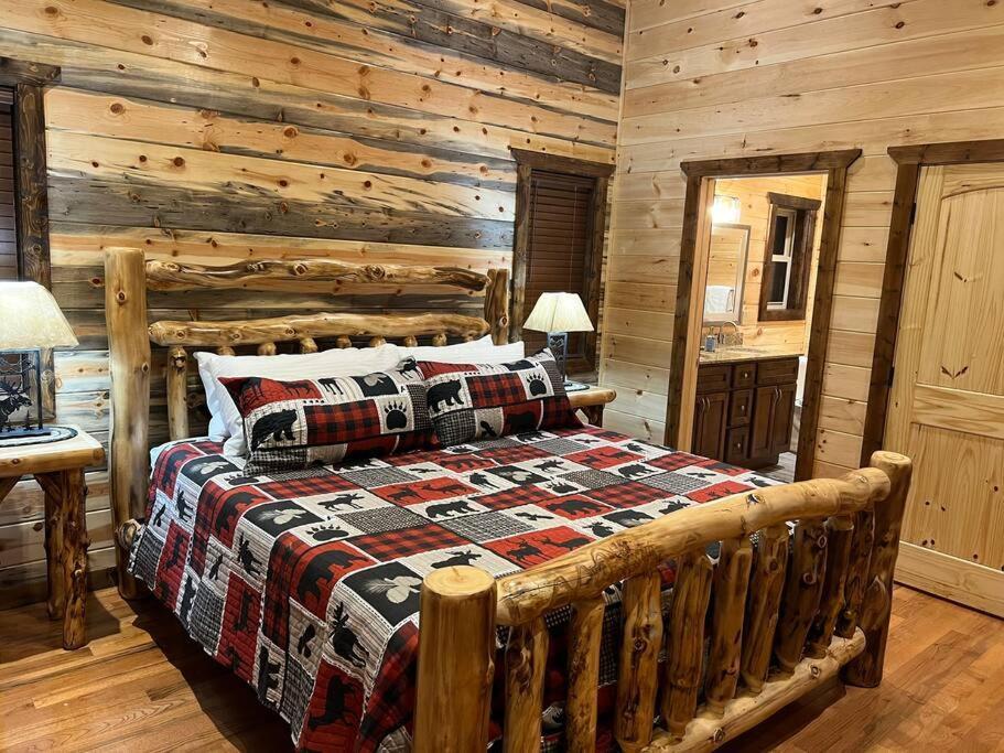 * * 4 Master Bedrooms, Views, Theater, Arcade, Evc Gatlinburg Esterno foto